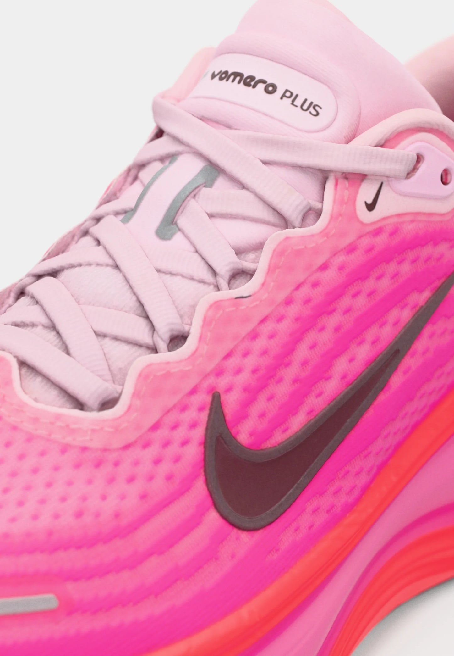 Nike VOMERO PLUS - Hyper Pink / Burgundy Crush / Bright Crimson