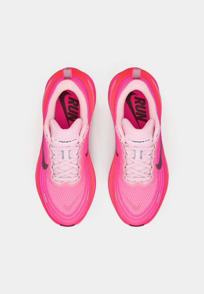 Nike VOMERO PLUS - Hyper Pink / Burgundy Crush / Bright Crimson